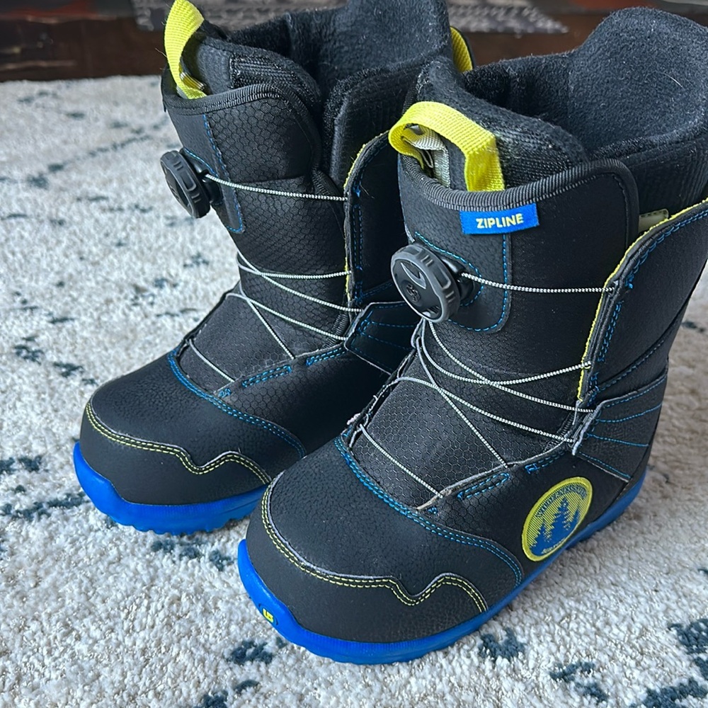 Kids' Burton Zipline BOA Snowboard Boots size 5